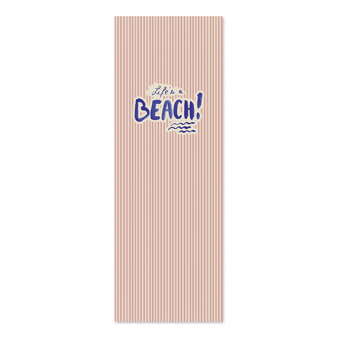 Transat à rayures roses et blanches avec le texte bleu Life's a Beach